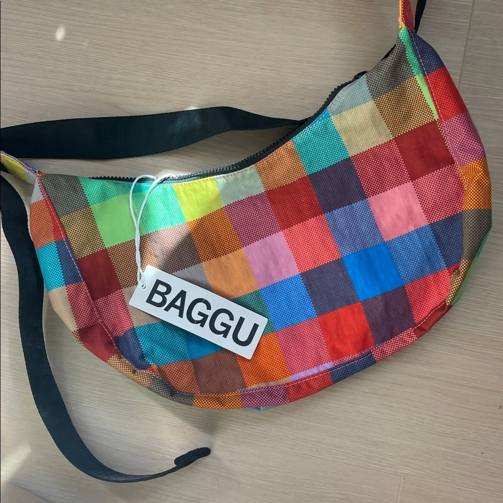 Baggu Madras Medium Crescent - Picture 4 of 7